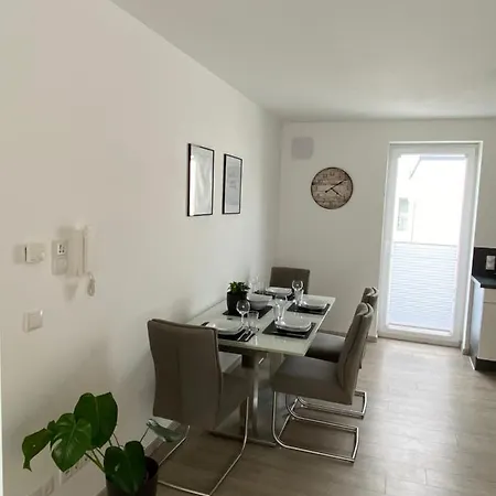 Neubauwohnung Eigener Eingang Mit Balkon 66qm * Fulda