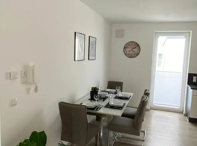 Neubauwohnung Eigener Eingang Mit Balkon 66qm * Fulde